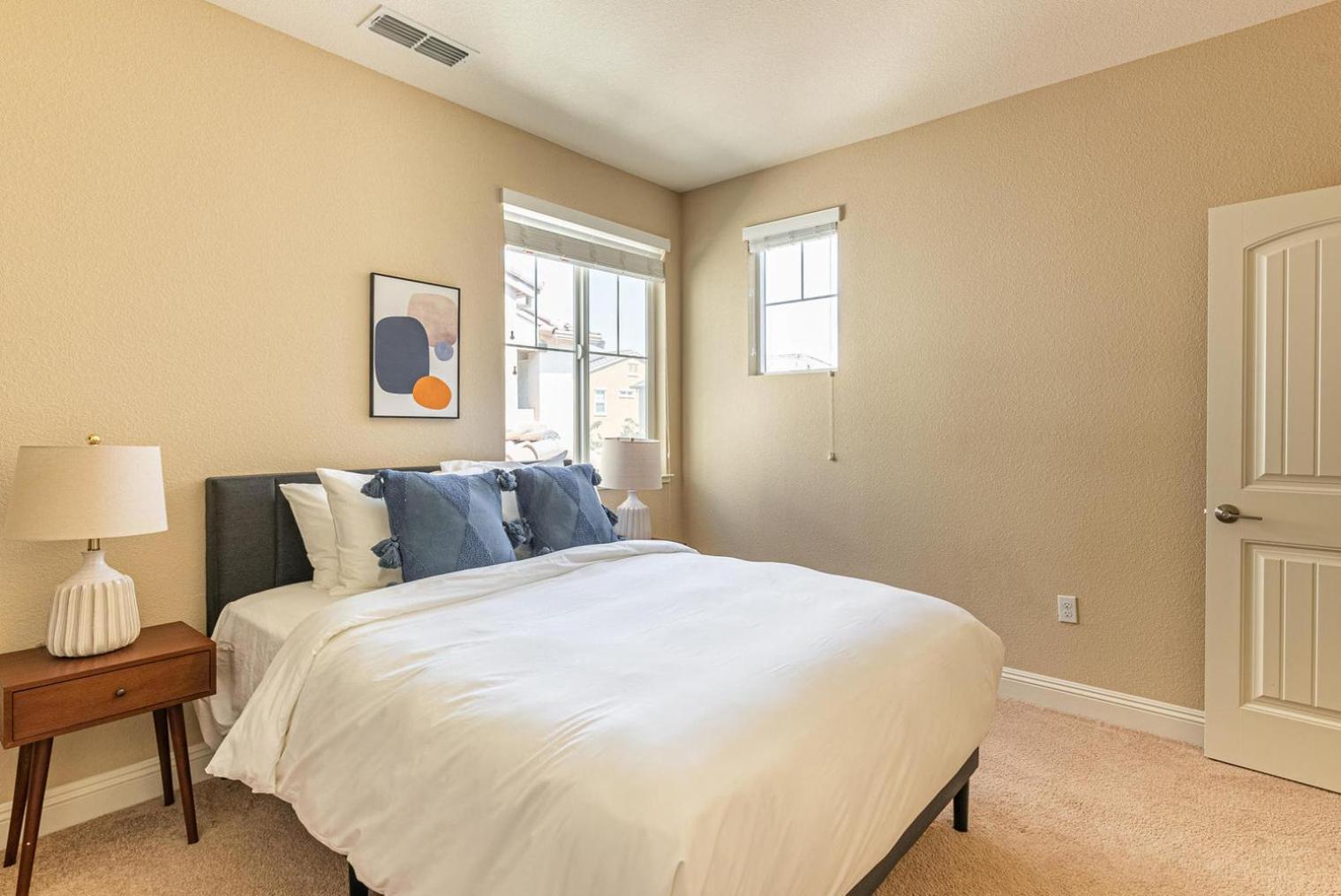 Apartment 5br W Backyard Groceries Playground Sfo-1565